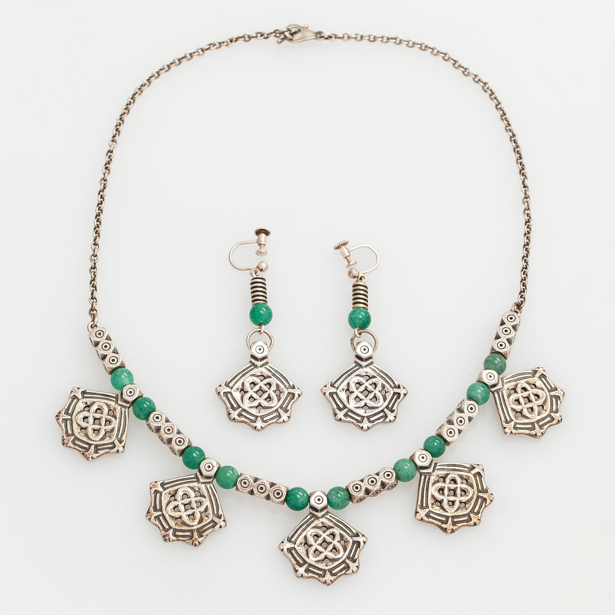 Kalevala Koru, collier och örhängen "Kanteletar"  silver, aventurin kvarts. Kalevala Koru, Helsingfors 1990.