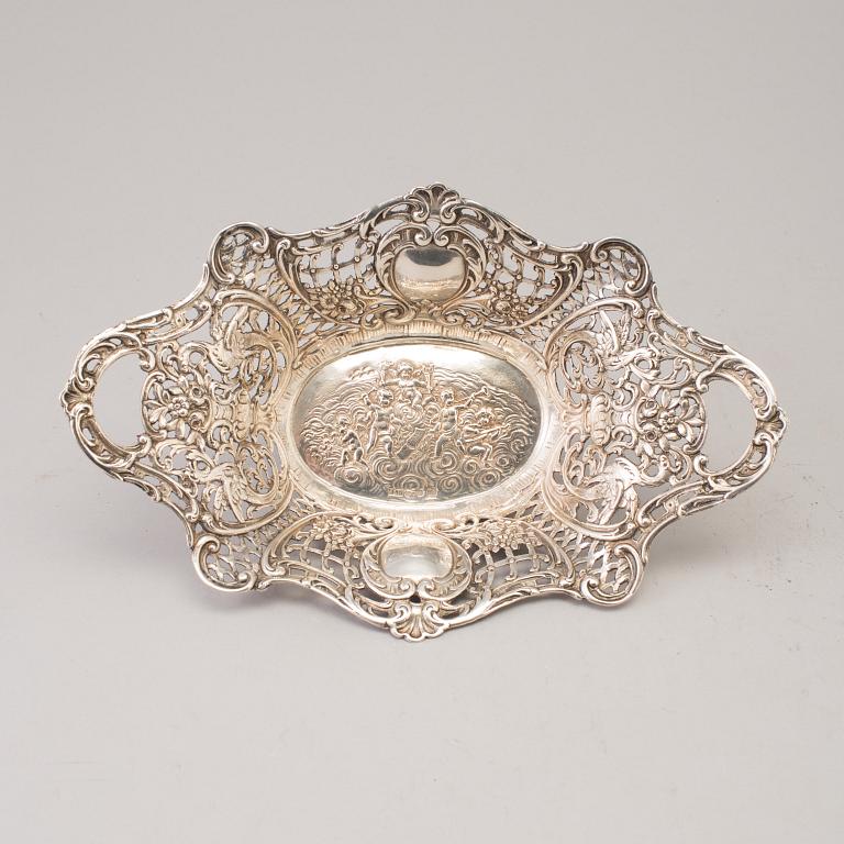 A silver bowl by J L Hultman, Stockhol, dated 1952.