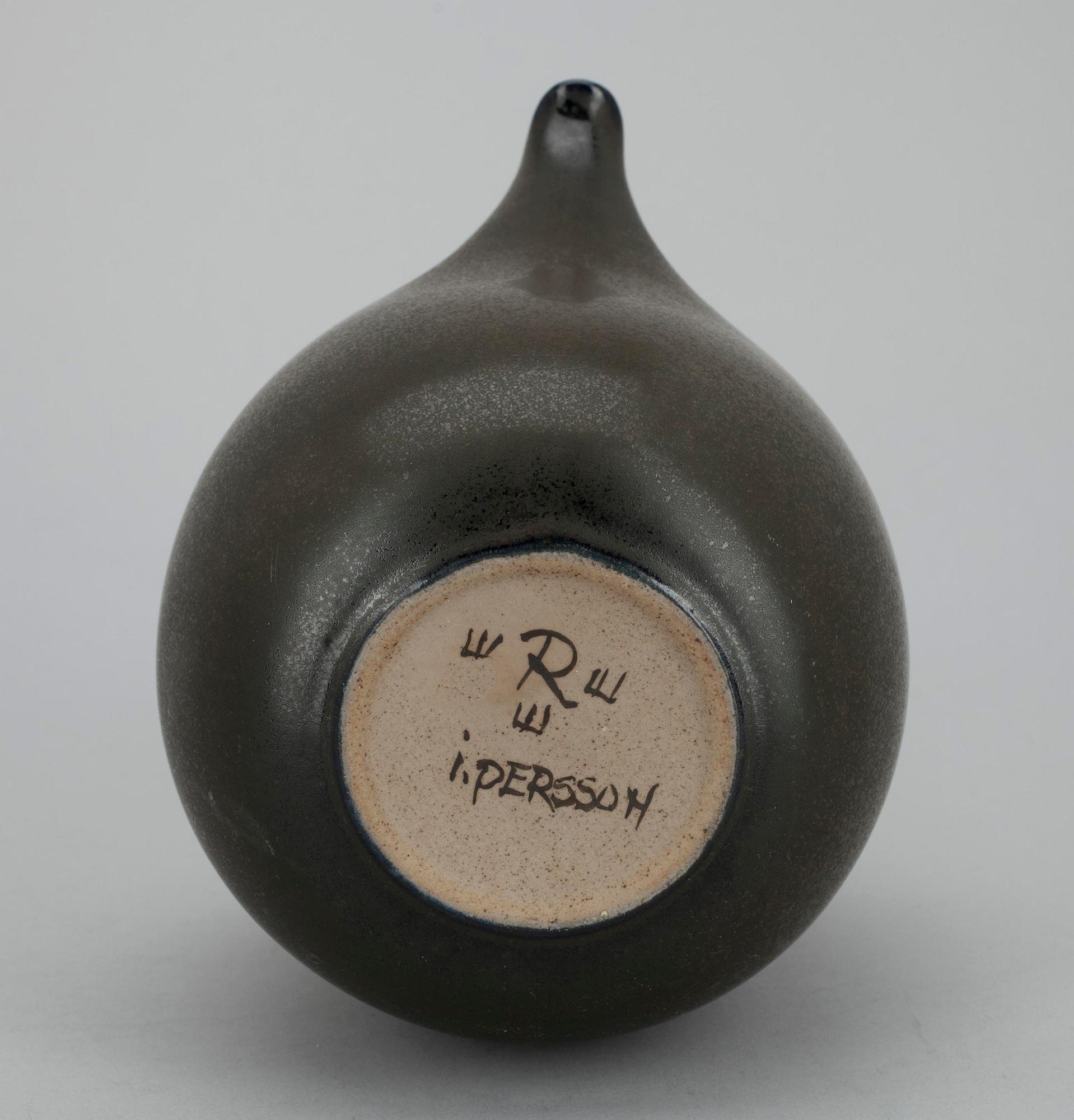 KANNA, stengods, Inger Persson, Rörstrand samt BORDSLAMPA, stengods, 1900-talets senare hälft.