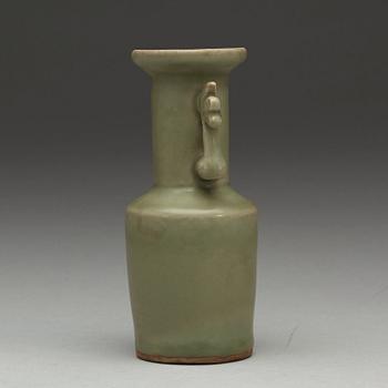 VAS, keramik. Troligen Song/Yuan dynastin.