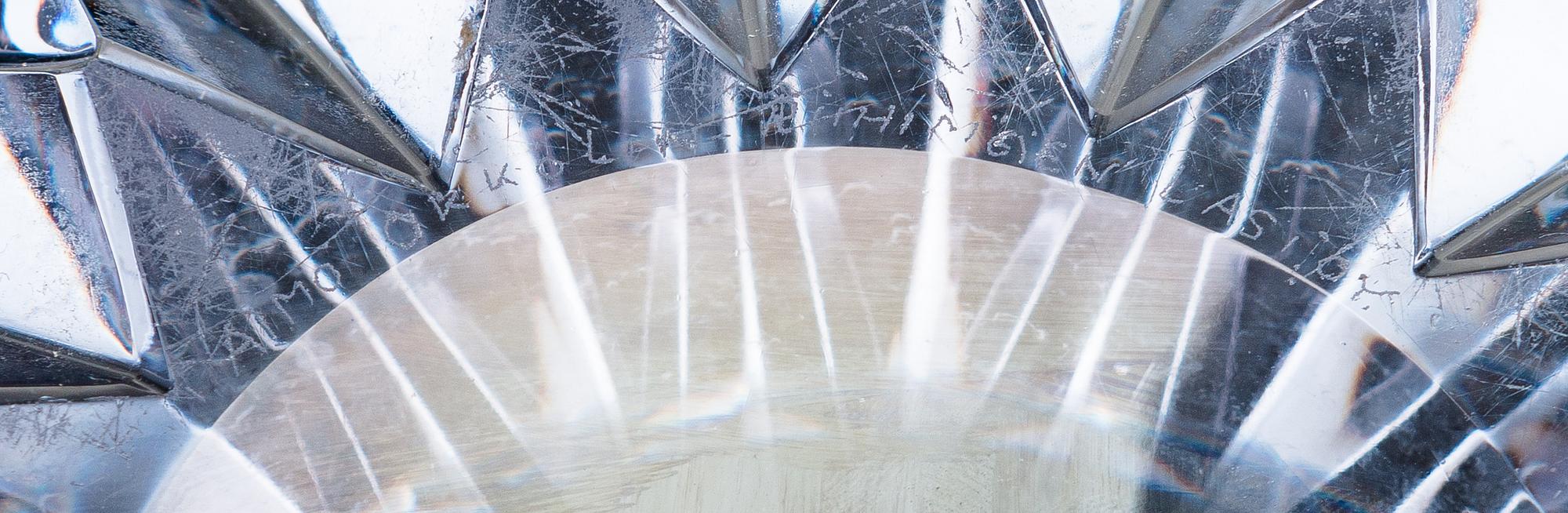 Aimo Okkolin, A 'Water lily' bowl, signed Aimo Okkolin Riihimäen Lasi Oy.