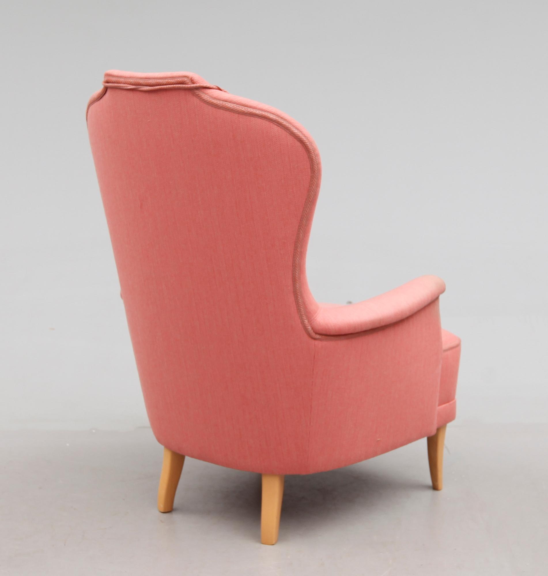 FÅTÖLJ SAMT PALL, "Farmor", Carl Malmsten, 1900-talets andra hälft.