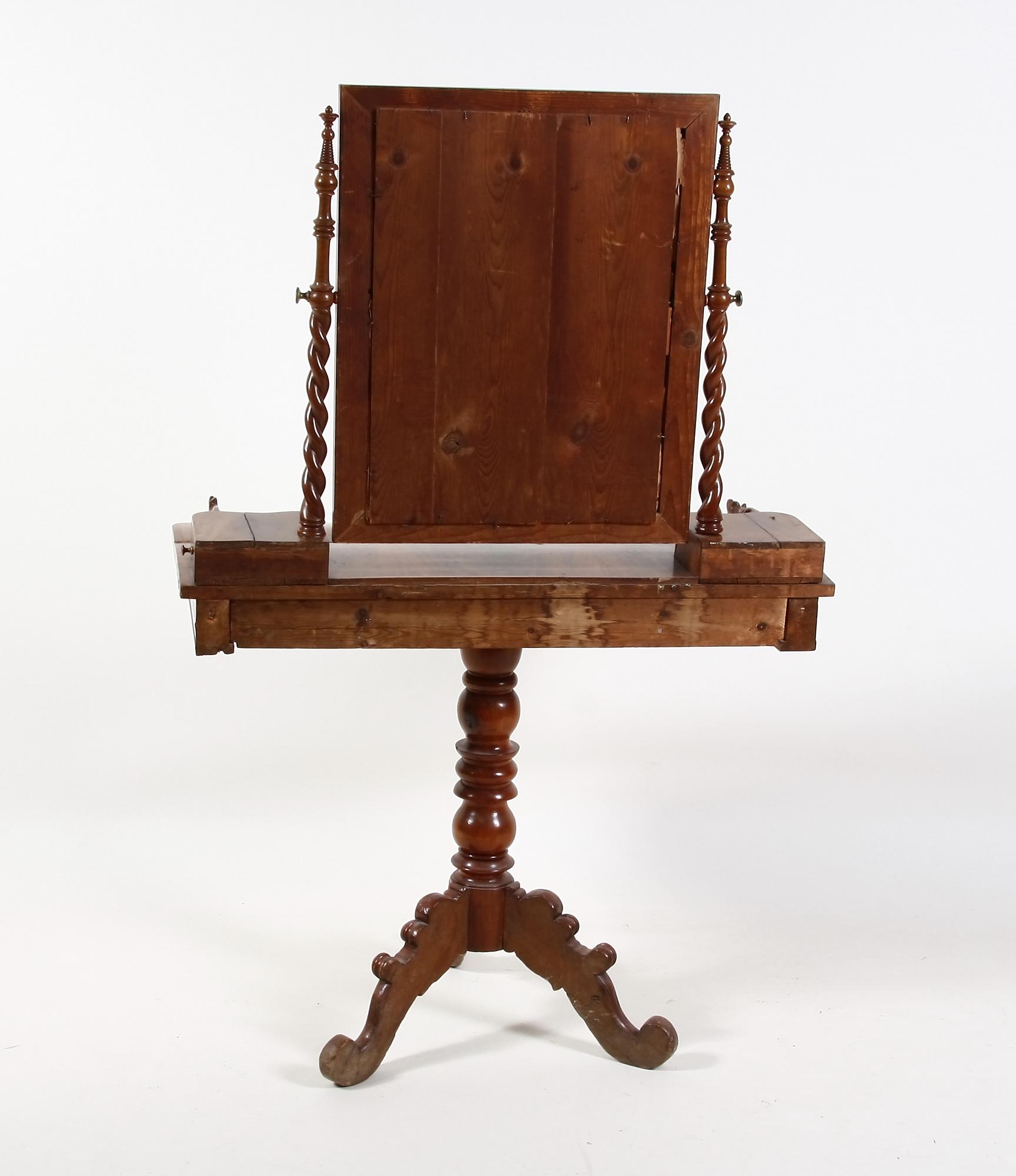 TOILETTEBORD, nyrkoko, 1800-talets andra hälft.