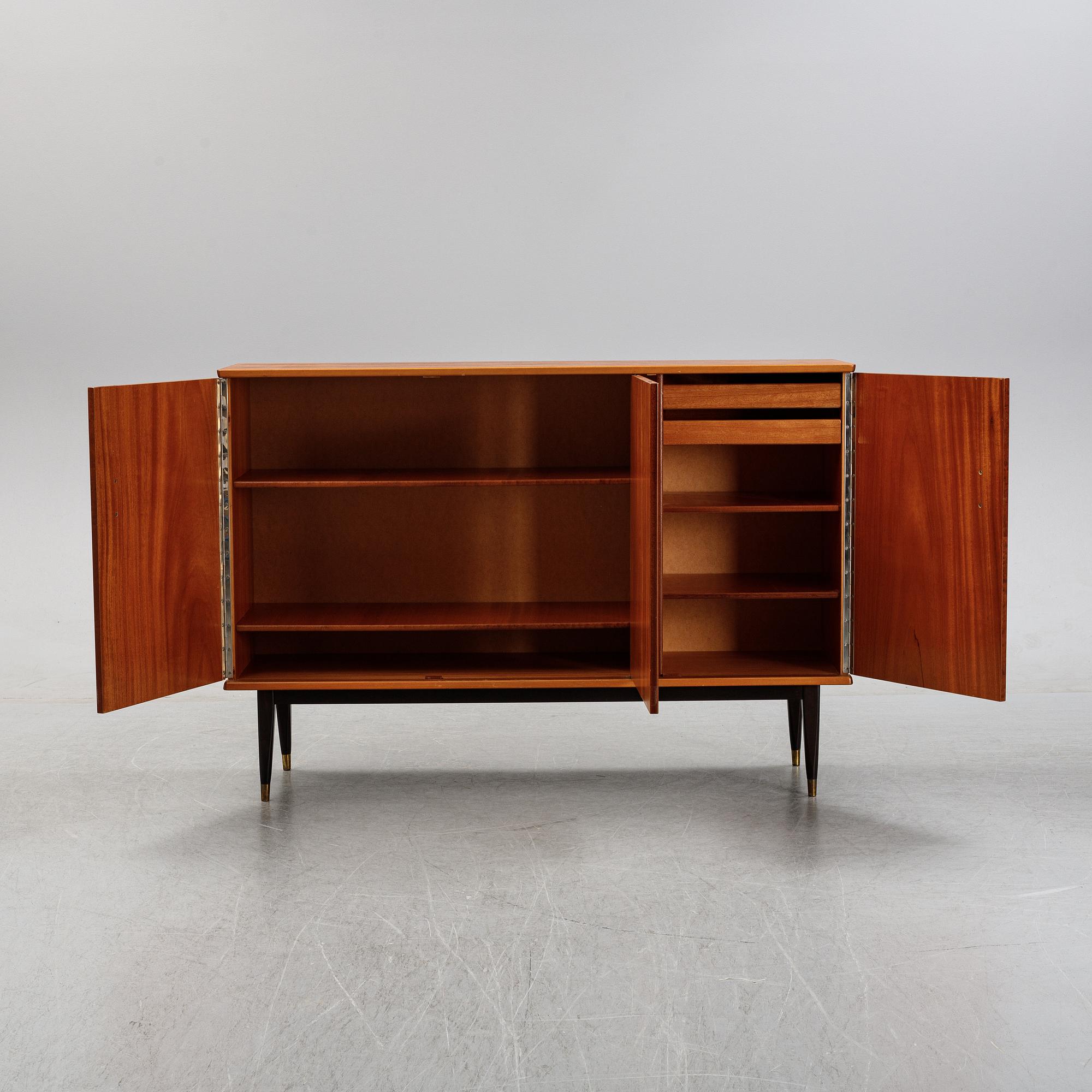 Sideboard, skandinaviskt, 1900-talets andra hälft.