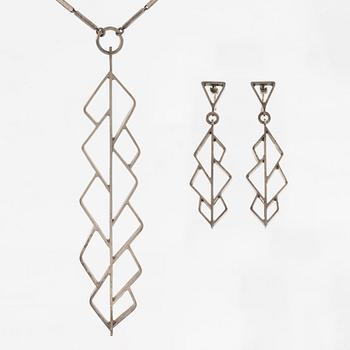 Collier och ett par örhängen, silver.