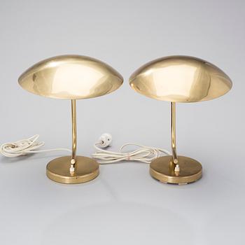 A PAIR OF TABLE LAMPS. Manufactured by Itsu. 1950s.