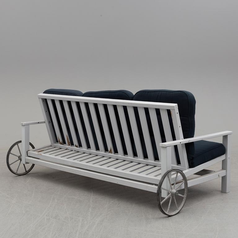 A garden sofa by Elsa Stackelberg, Fri Form, Edsbruk.