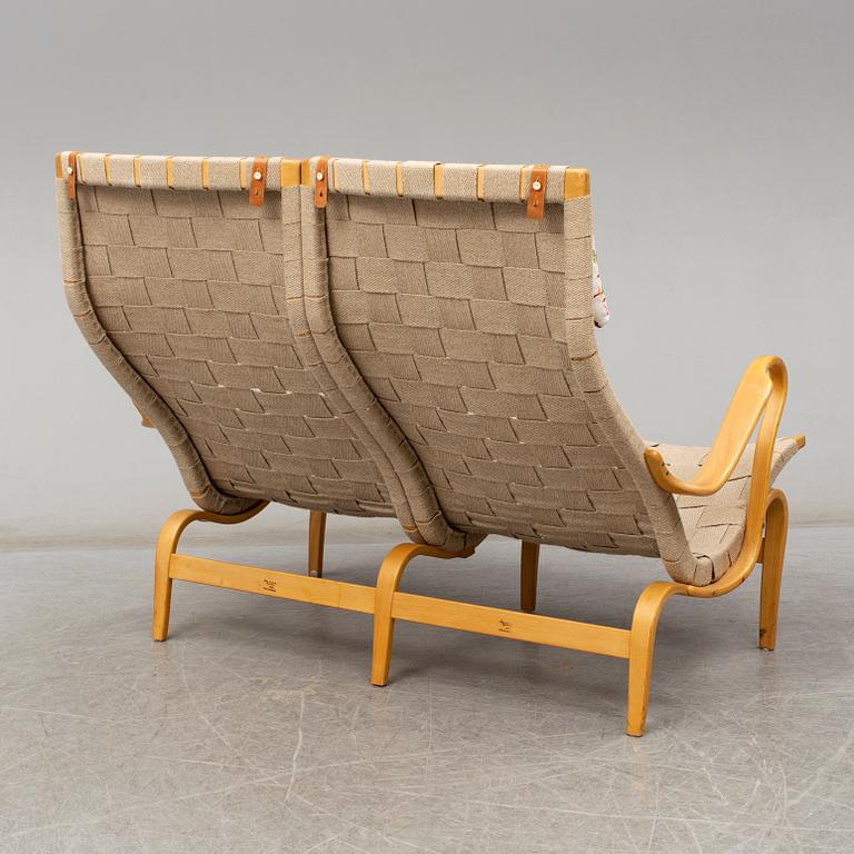 An 'Eva' sofa by Bruno Mathsson, Firma Karl Mathsson, Värnamo, Sweden, 1967.