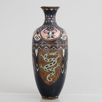 A Japanese cloisonné vase and a porcelain 'a thousand faces' satsuma dish, Meiji (1868-1912) and 20th century.
