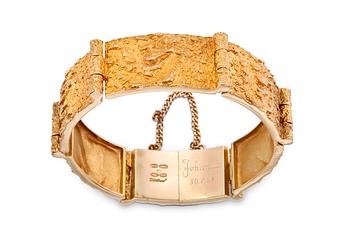 480. Björn Weckström, A GOLDEN BRACELET.