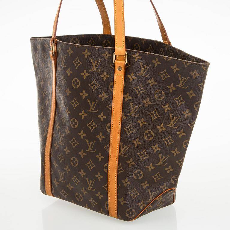 Louis Vuitton, a Monogram Canvas 'Sac Shopping' bag.