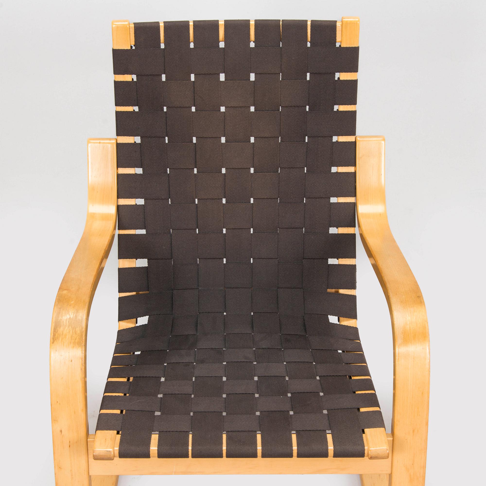 Alvar Aalto, fåtölj, modell 406, Artek, Finland, 1900-talets slut.