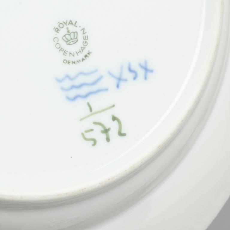 A set of porcelain tableware of 8 + 42 pcs, "Musselmalet" by Royal Copenhagen and Bing & Gröndahl, Denmark.