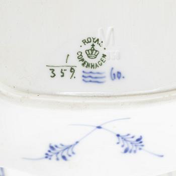 Bing & Gröndahl and Royal Copenhagen, a 99-piece porcelain dinner service, 'Musselmalet', Denmark.