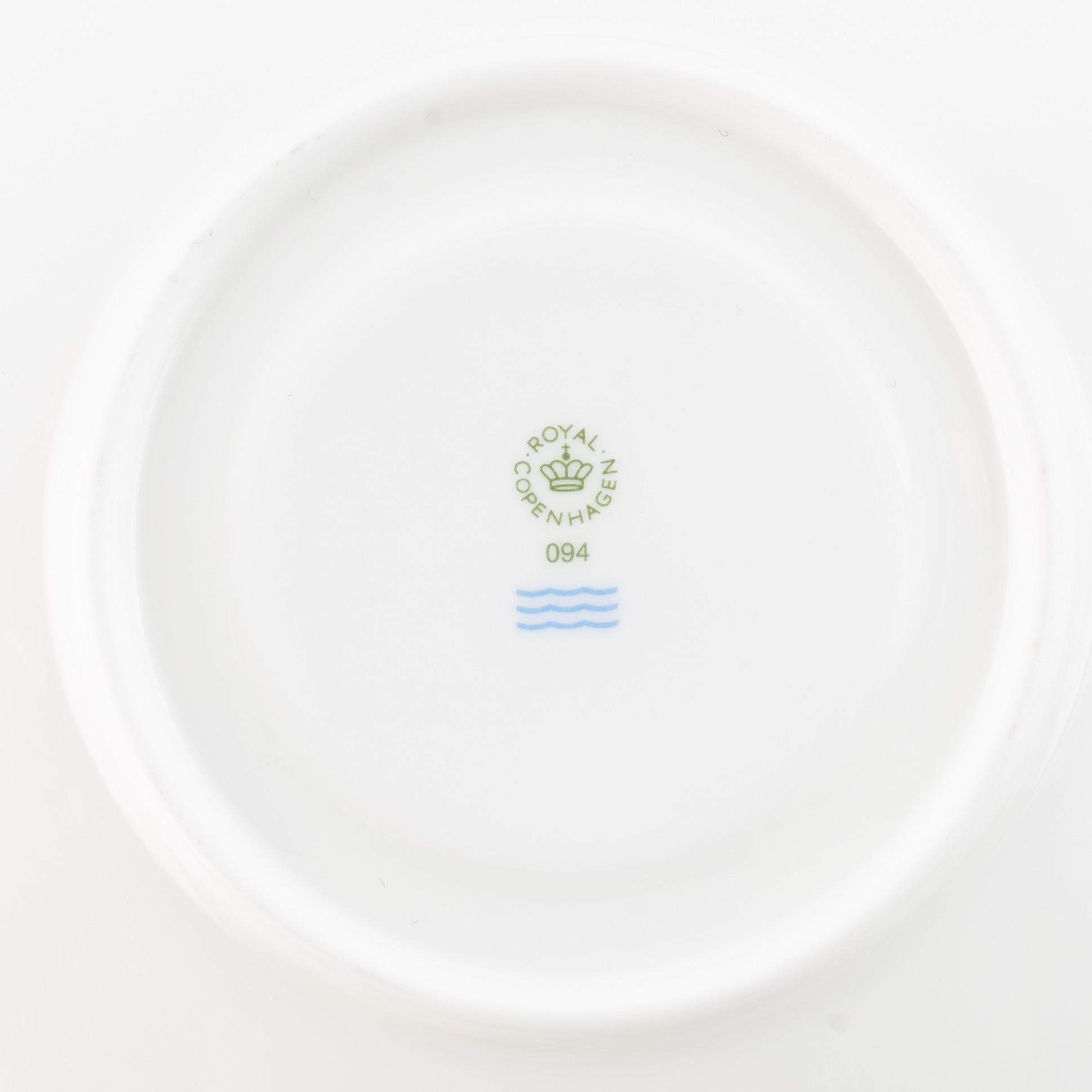 Julservis, 32 delar, porslin, Royal Copenhagen, Danmark.