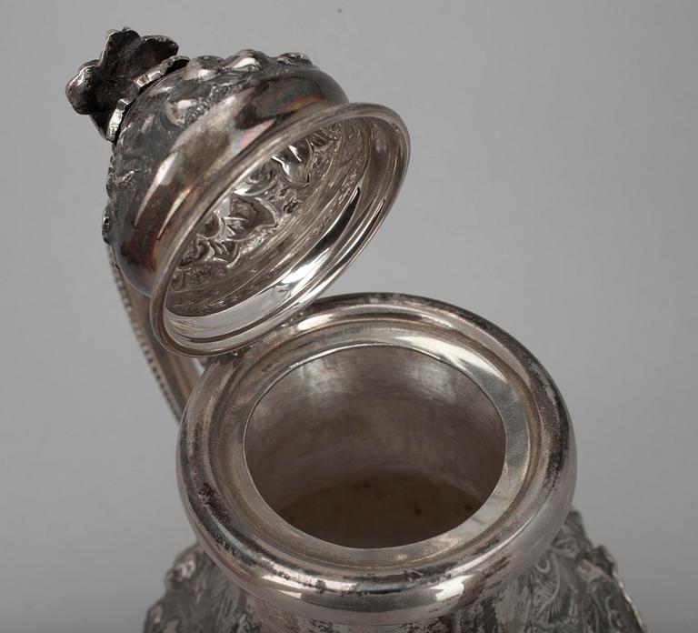 KAFFEKANNA, silver, nyrokoko, 1900-talets första hälft. Vikt 780 g.