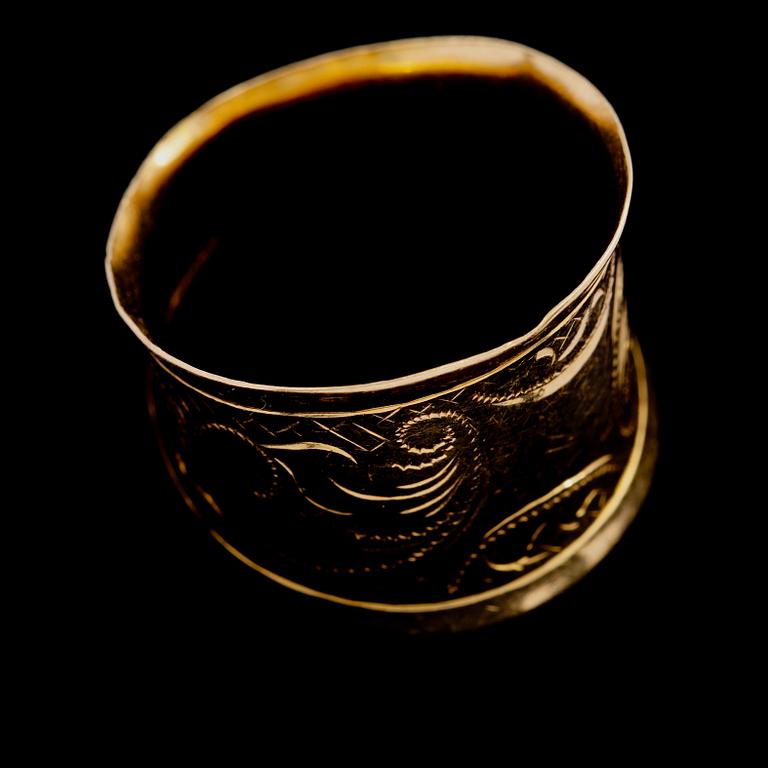 RING, 18K guld, H Svedbom, Vetlanda, 1958. Vikt 2,5 g.