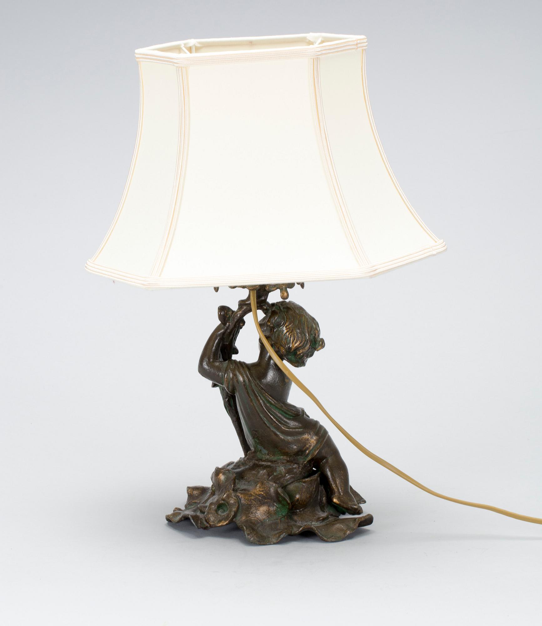 BORDSLAMPA, 1900-talets mitt.
