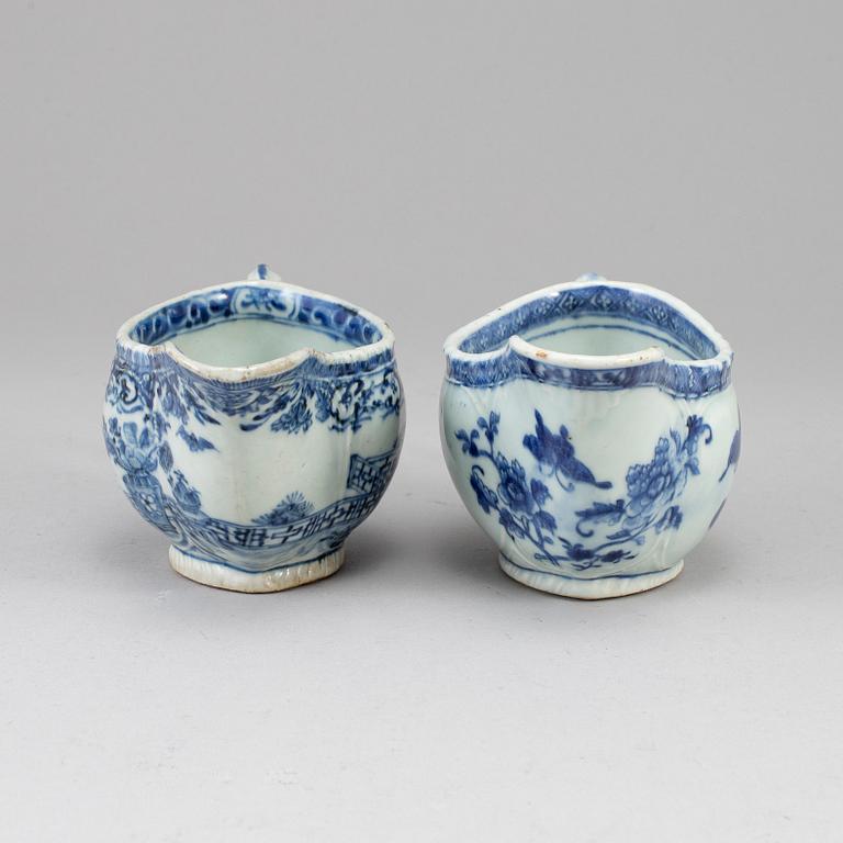 Two blue and white saucers, Qing dynasty, Qianlong (1736-95).