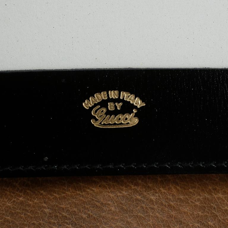 VÄSKA och FOTORAM, Gucci.