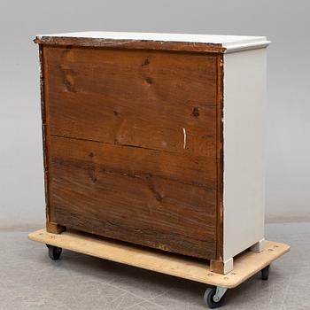 A painted pine chest of drawers, second half of the 20th Century.