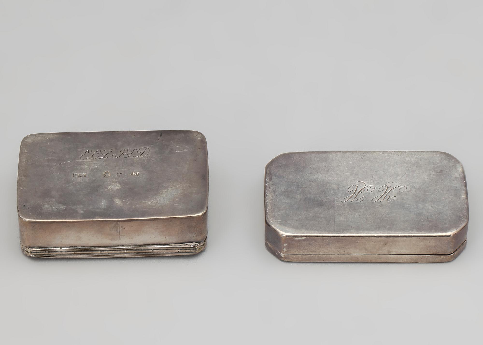 DOSOR, 2 st, silver, bla Gustaf Möllenborg, Stockholm 1823. Tot ca 179 gram.