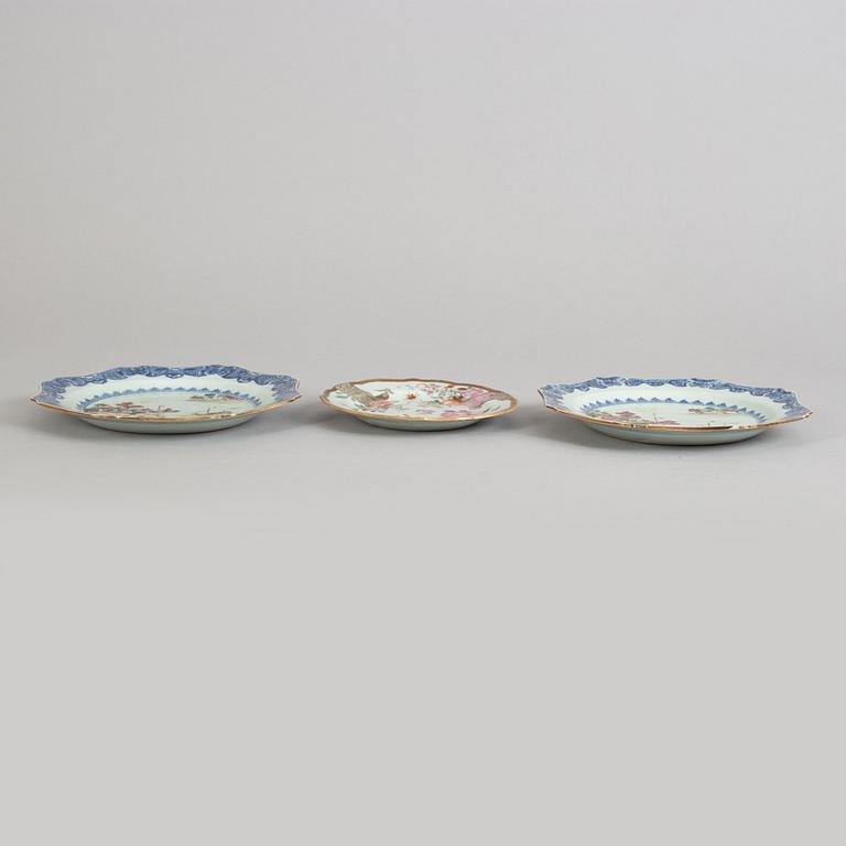 A pair of famille rose dishes and a dessert plate, Qing dynasty, Qianlong (1736-95).