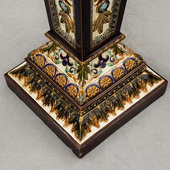 A majolica lidded vase and pedestal, Rörstrand, late 19th century.