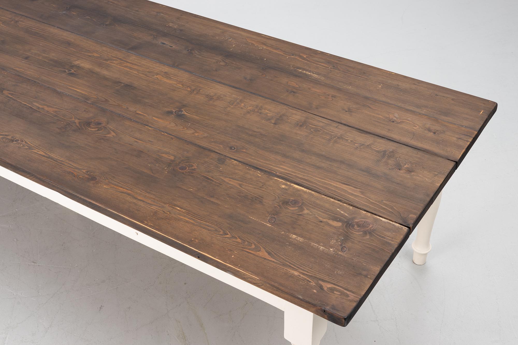 Matbord, BOVO Barnwood, 2022.