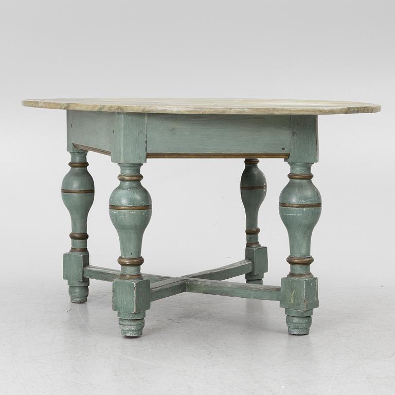 Drop-leaf table, 18th century.
