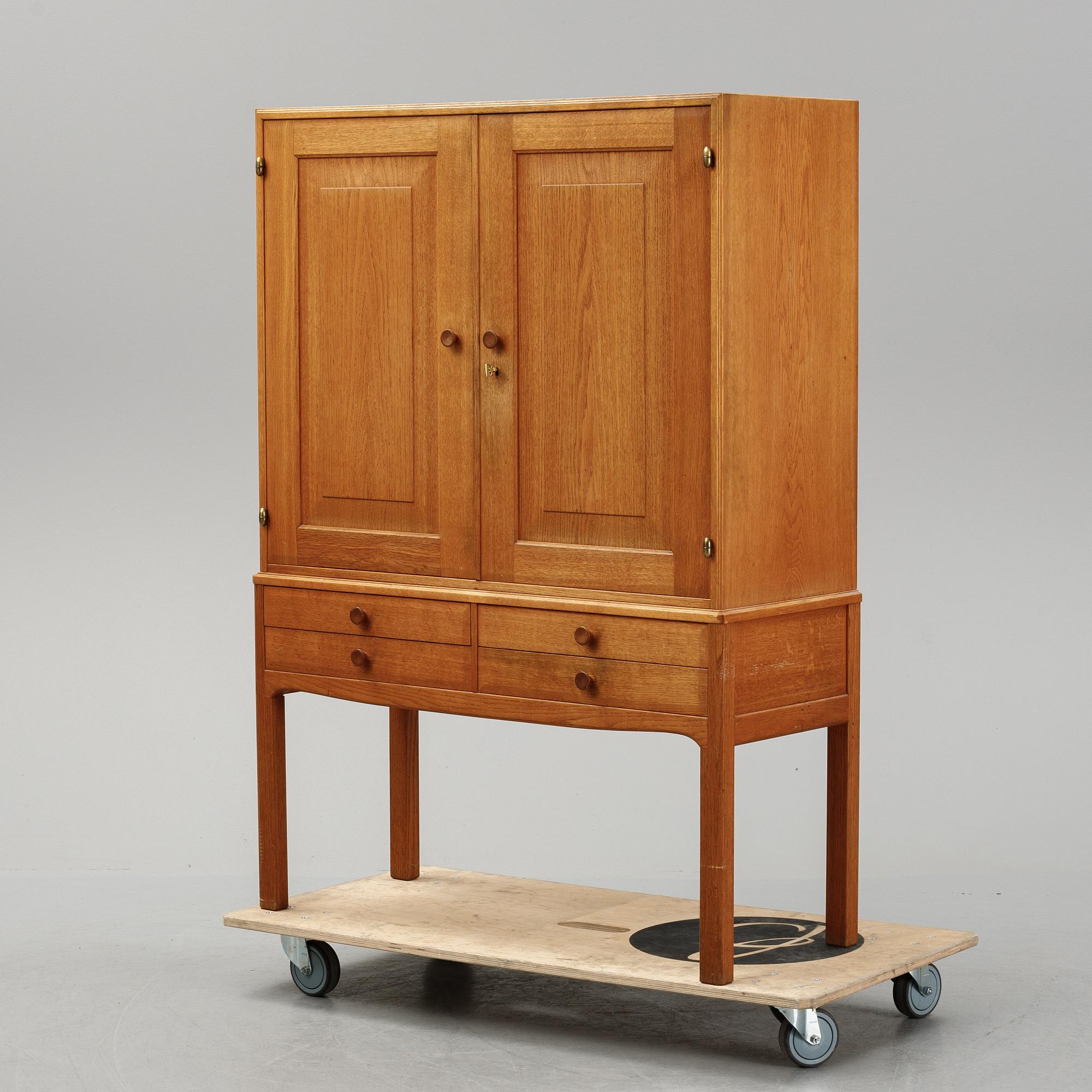 Carl Malmsten, a 'October' cabinet from the second half of the 20th century.