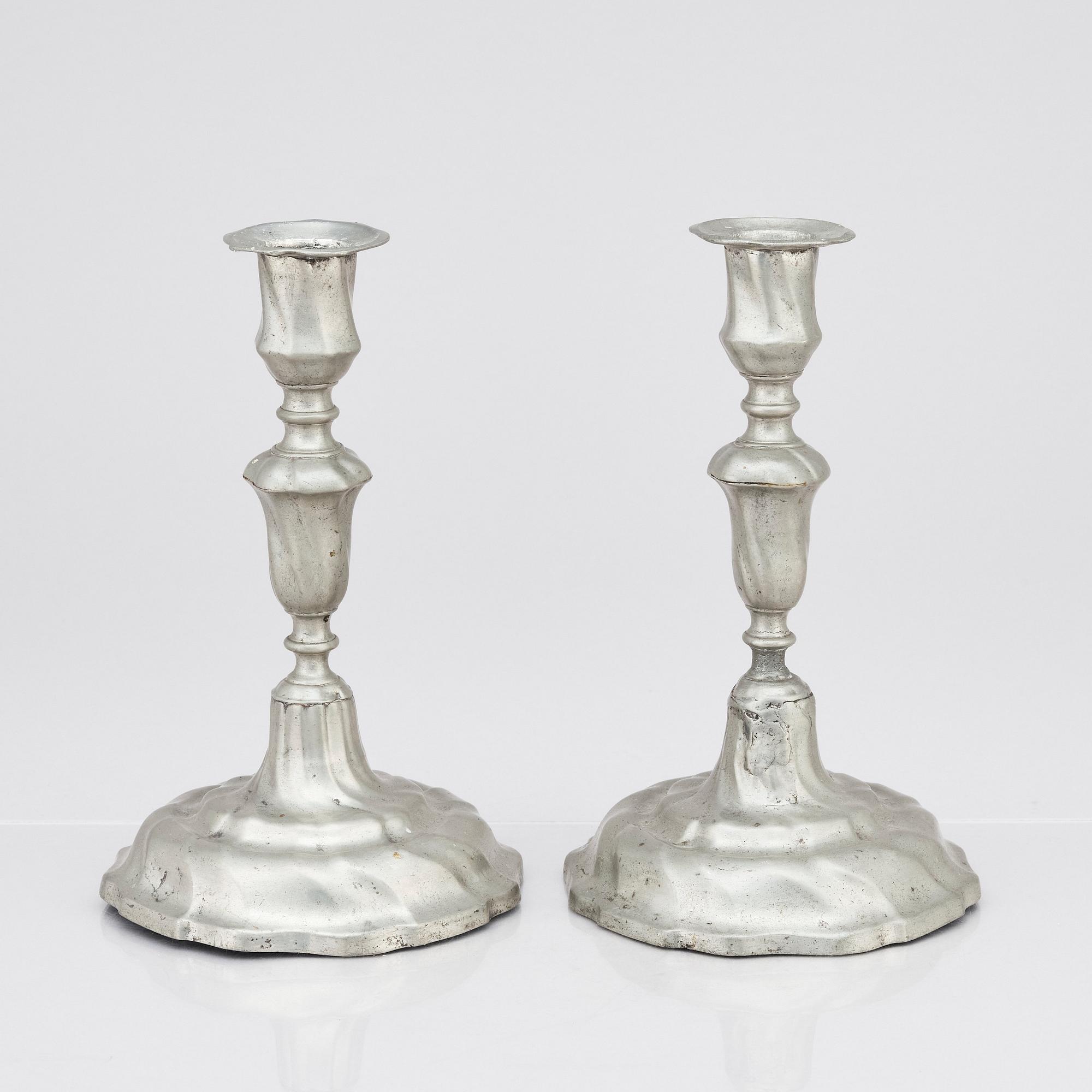 Ljustakar, ett par av Carl Sauer (I) mästare (1737-1779 Stockholm) 1749, Rokoko.