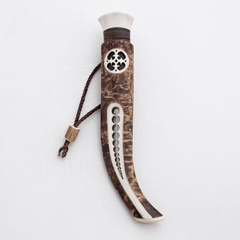 A reindeer horn and birch knife by Bertil Fällman, signed and dated 2010.