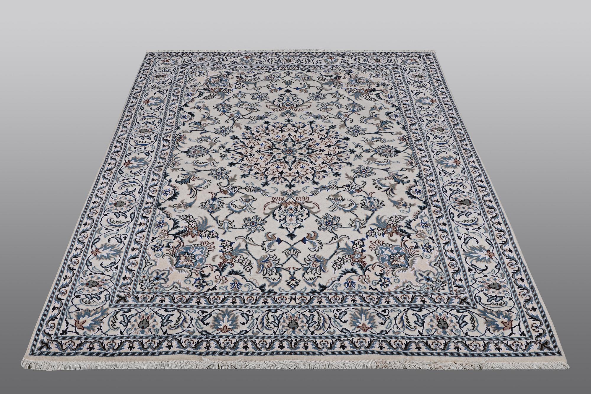 Matto, Nain, part, silk, ca 230 x 158 cm.