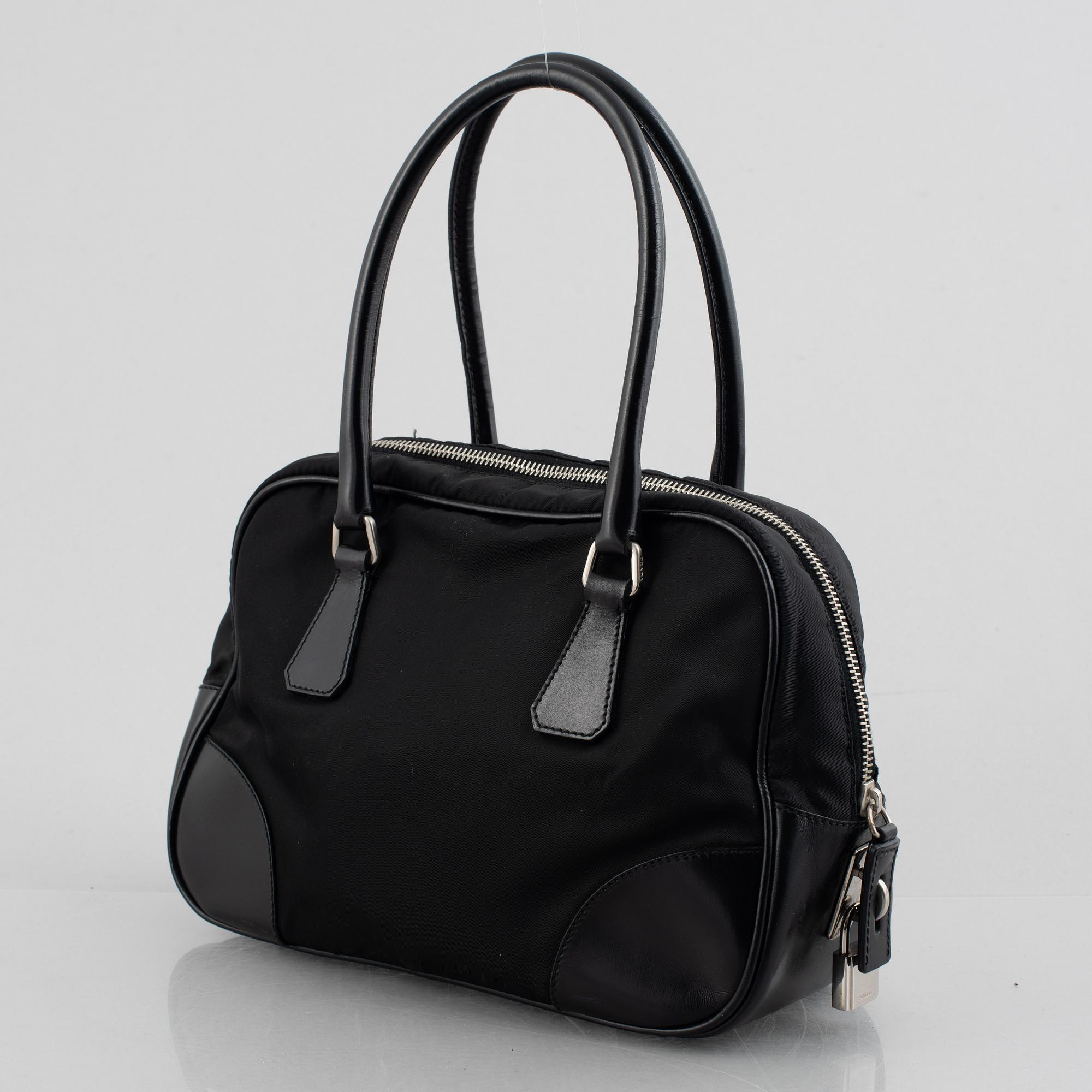 Prada, väska, 2001.