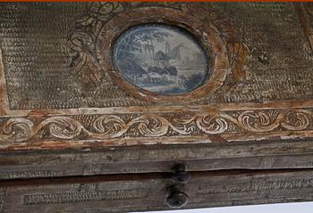 LÅDSPEGEL, gustaviansk, 1700-talets sista fjärdedel.