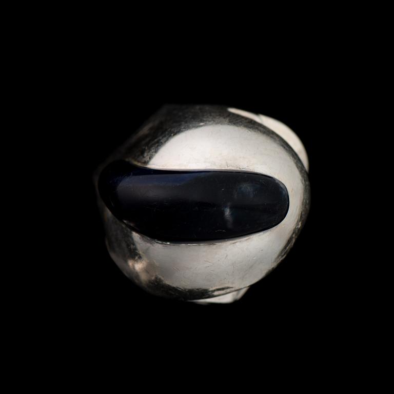 BJÖRN WECKSTRÖM, RING, "Jaaras hjälm", silver och akryl. Lapponia 1972.