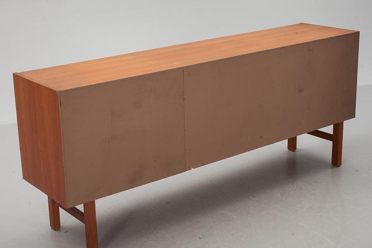 SIDEBOARD, "Arild", Nils Johnsson, Troeds, Bjärnum, 1900-talets andra hälft.