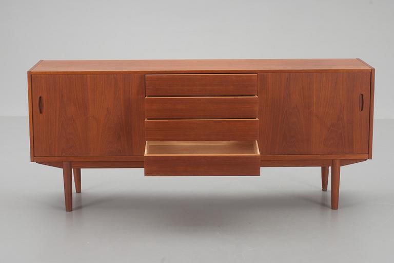 SIDEBOARD, Trio, Nils Jonsson Troeds Bjärnum ur serien "Bra Bohag", 1960.