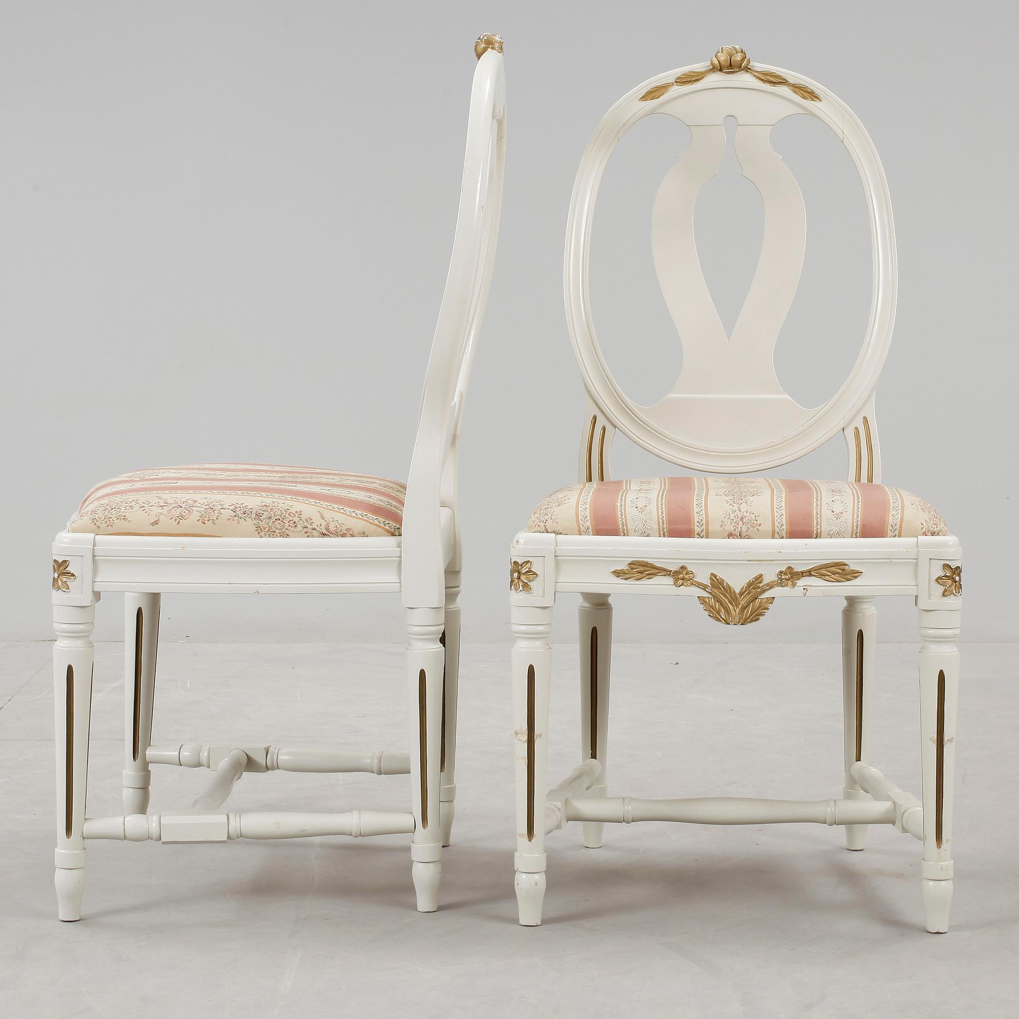 STOLAR, ett par, gustaviansk stil, 1940/50-tal.