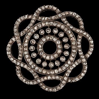 1199. BROSCH, rosenslipade diamanter, CG Hallberg, Stockholm 1907.