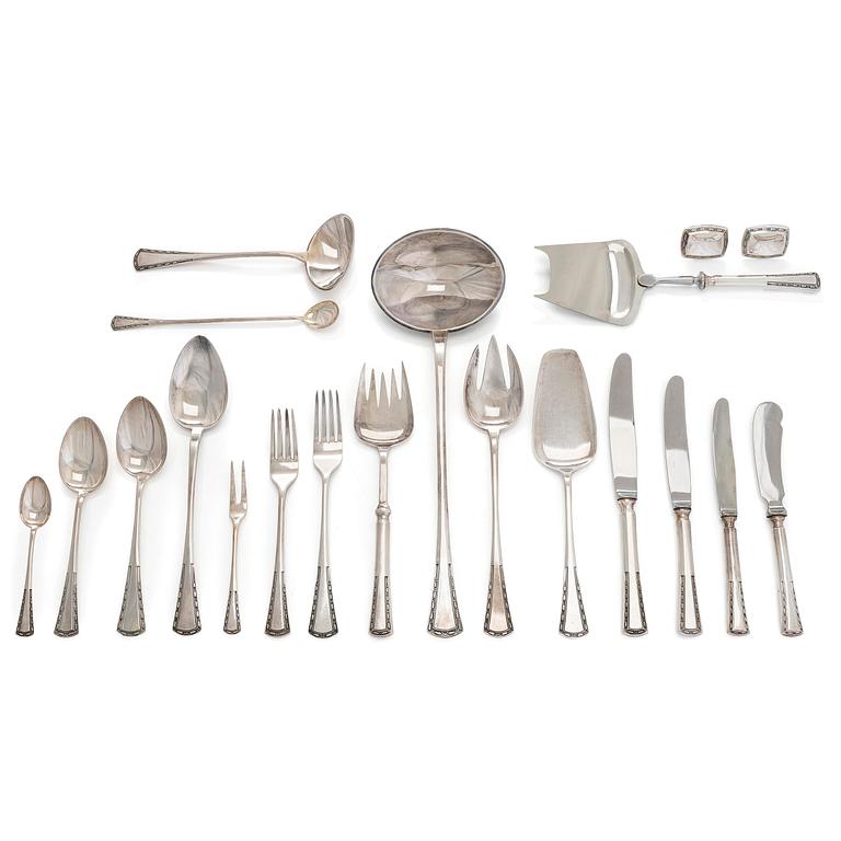 Tillander, bestickuppsättning, 118 delar, silver, "Käpy" (Kotte), Helsinki 1970-tal. Design: Vilho Ellenberg, 1920-tal.