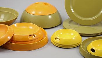 SERVISDELAR, 18 st, flintgods, "La Boule Avant Garde", Helen von Boch, Villeroy & Boch, formgiven 1971.