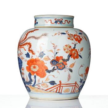 Bojan med lock, porslin. Qingdynastin, 1700-tal.