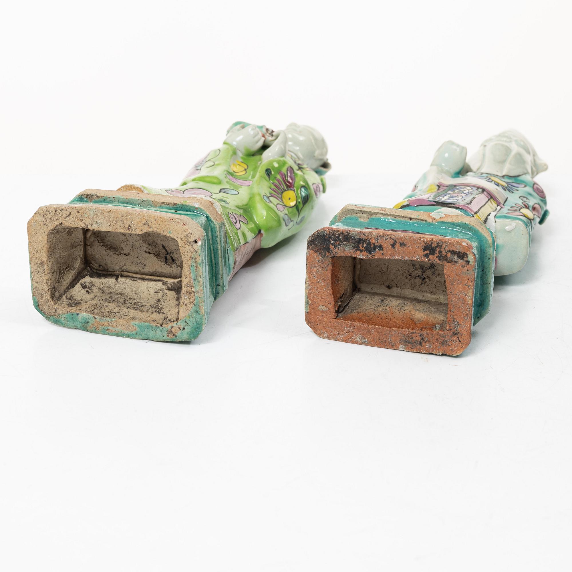 Two famille rose figurines, Qing dynasty, circa 1800.