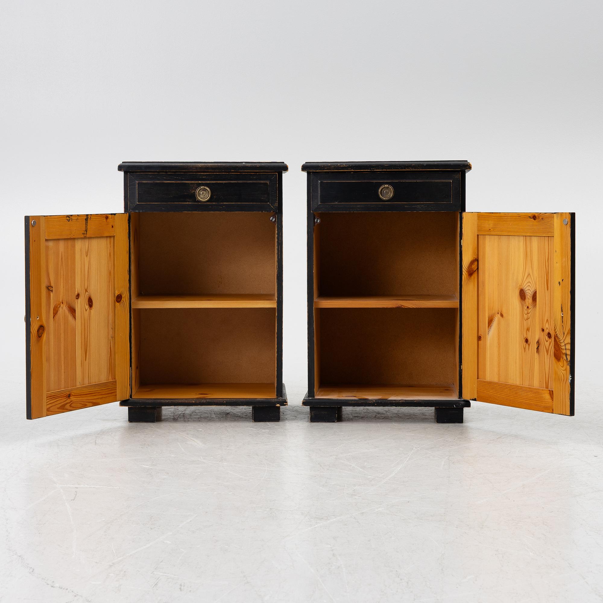 Bed cabinets, a pair, Gustavian style, 20th century.