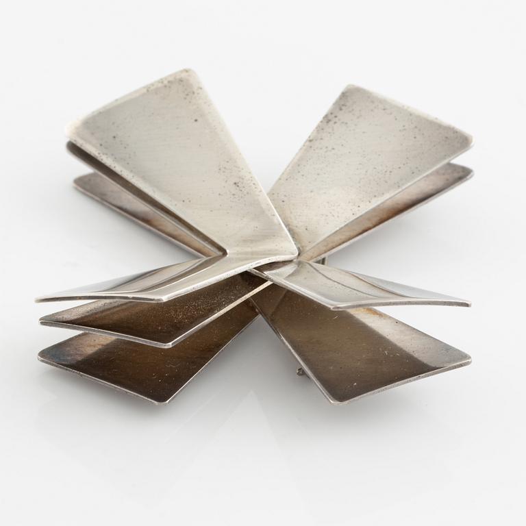 Nanna Ditzel, Georg Jensen, brooch, silver, Denmark, after 1945.