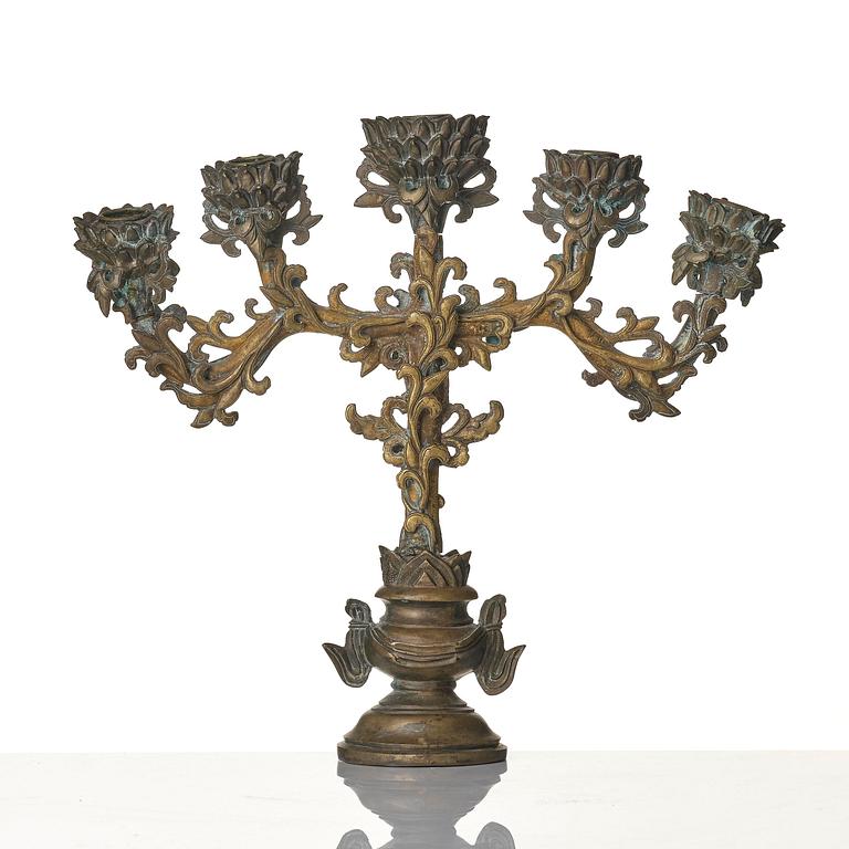 Offerställ, delvis kallförgylld brons, Qingdynastin, 1800-tal.