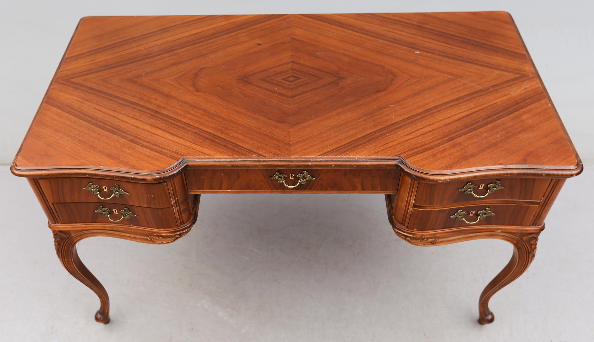 SKRIVBORD, rokokostil, 1900-talets mitt.
