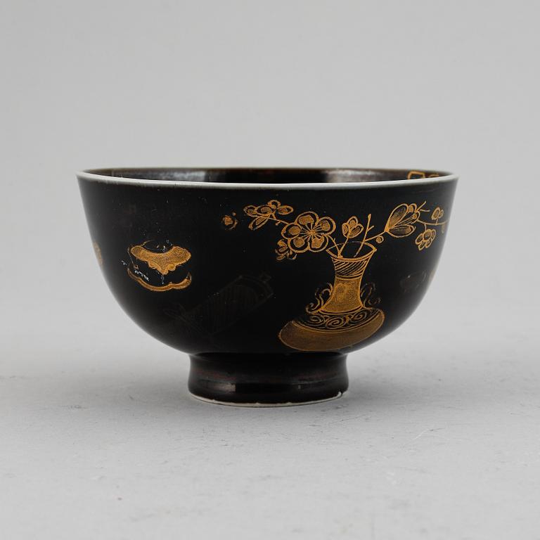 A black glazed bowl, Qing dynasty, 18th Century.